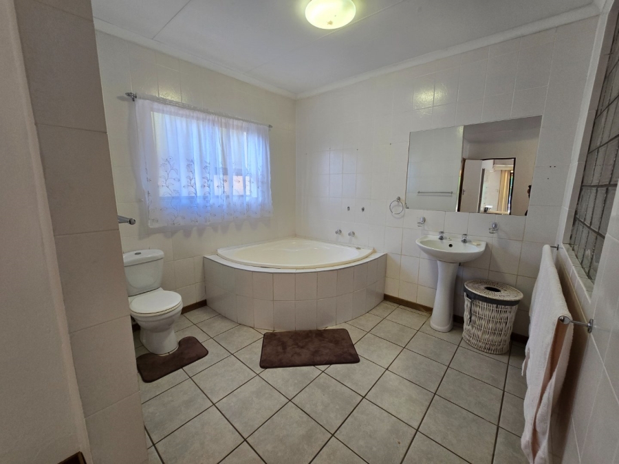4 Bedroom Property for Sale in Dan Pienaar Free State